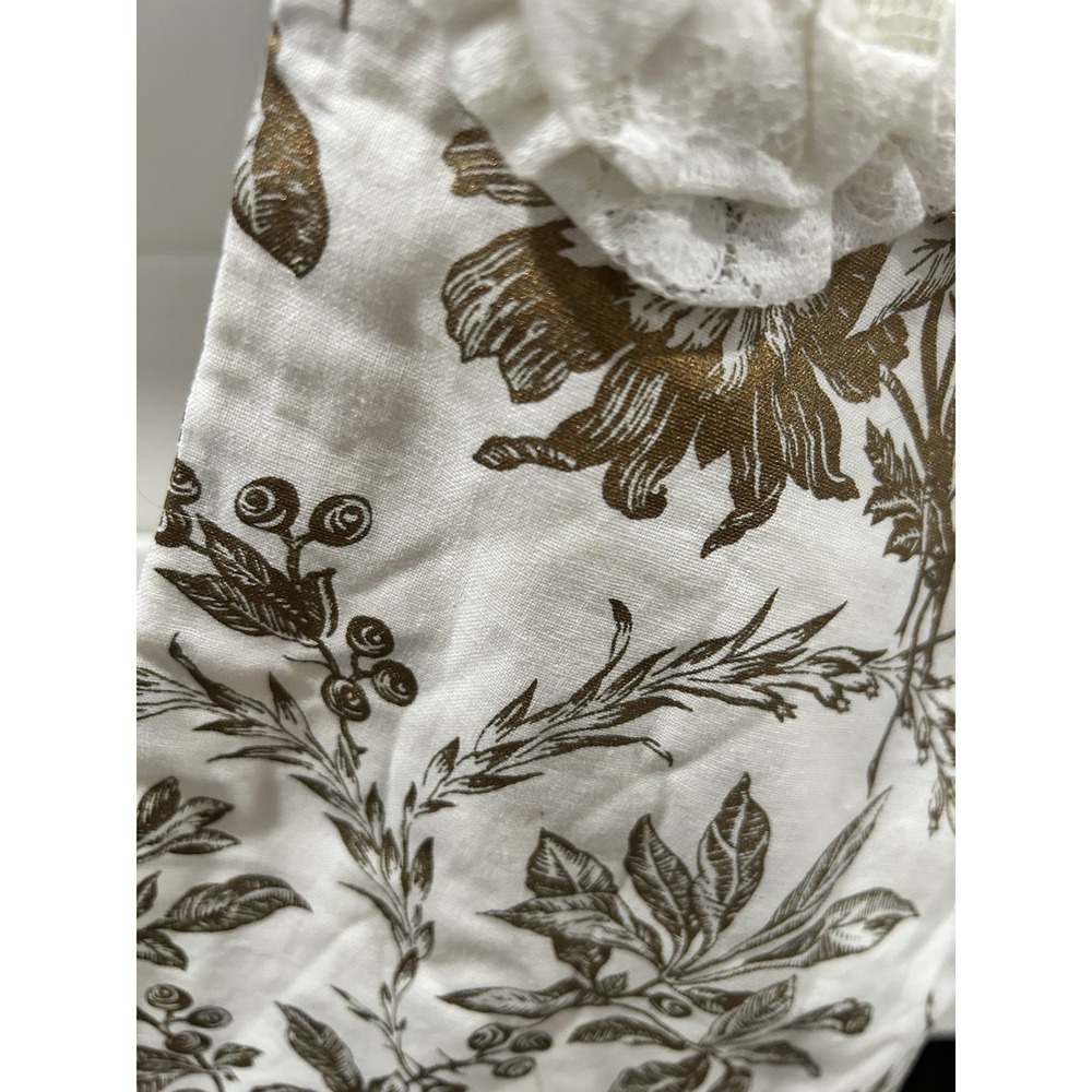 April Cornell Felicity Gold  Toile Floral Christmas Stocking‎ Crocheted Flower - Picture 5 of 12